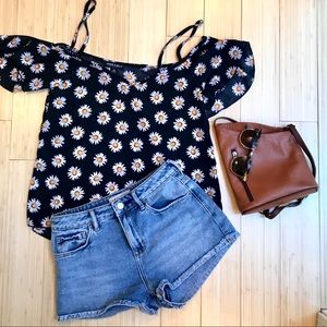 Daisy Pattern Off The Shoulder Top